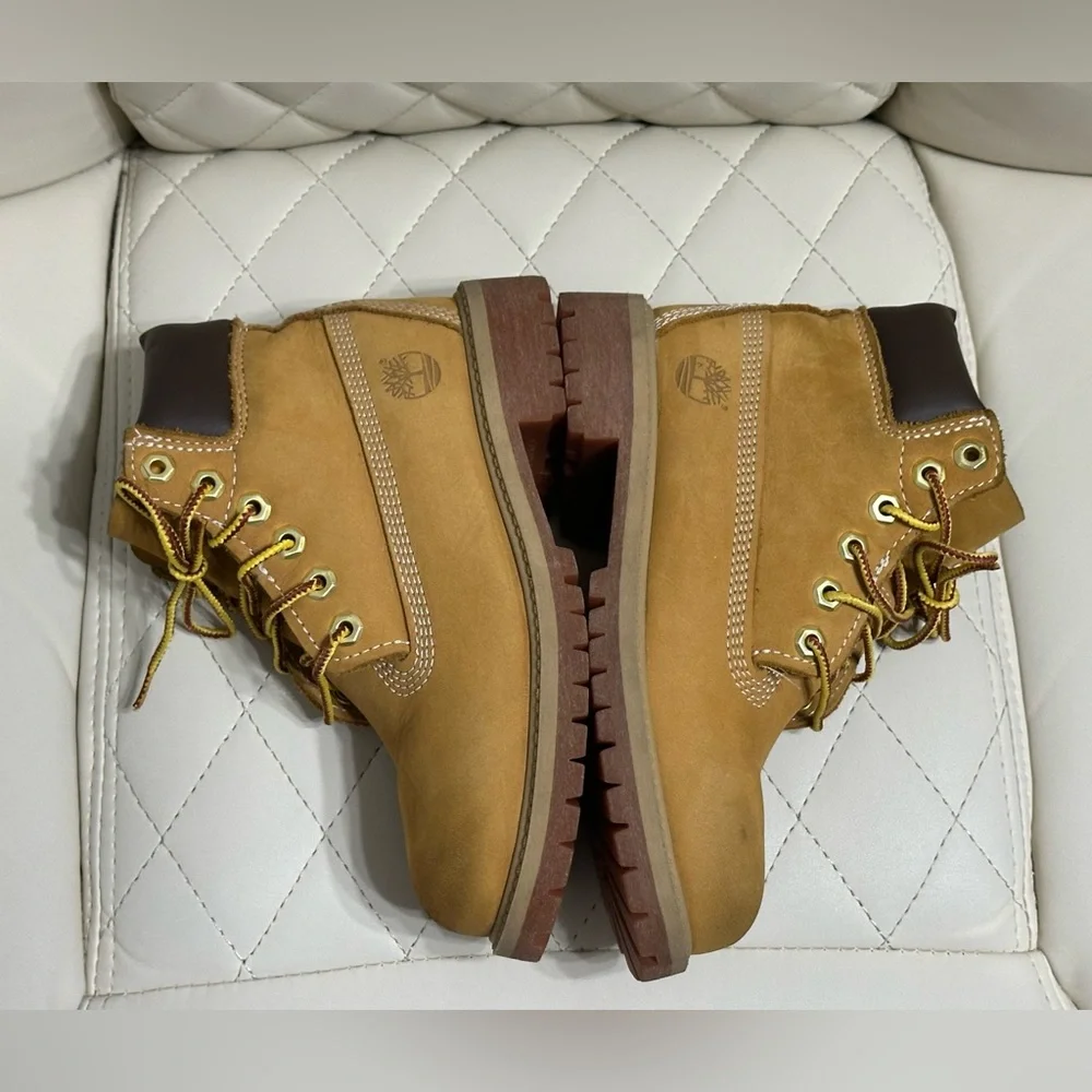 Timberland kids' premium waterproof boots wheat nubuck tan color size 13